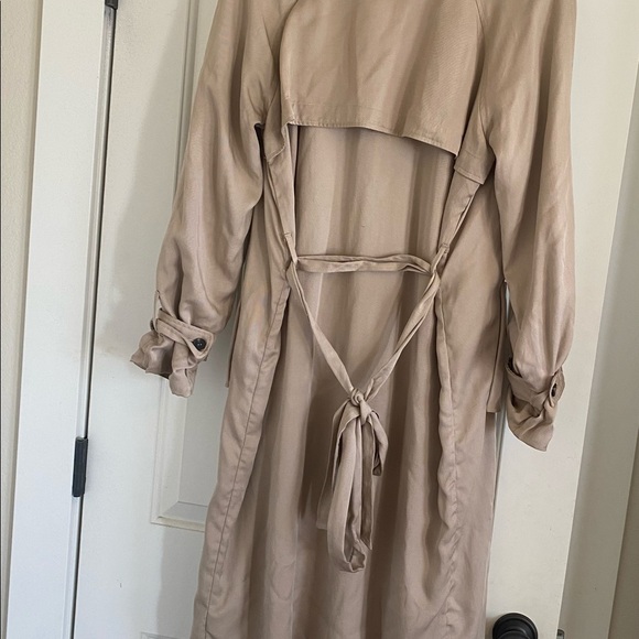 Tan Trench Coat, NEVER WORN - Picture 3 of 4